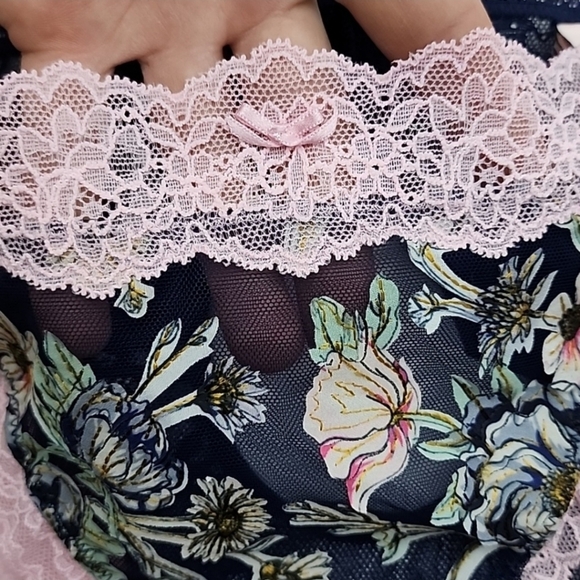 Victoria's Secret Dream Angels Cheekini Tanga Pink Blue Lace Floral Panty Sz L - Picture 8 of 15